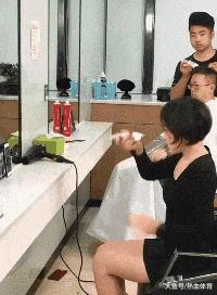 姑娘搞笑跳舞,妹子跳舞搞笑图片