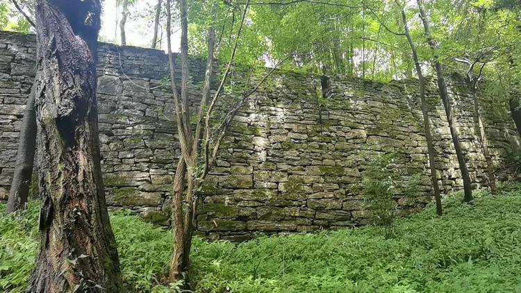 黔南第一山在什么地方,黔南第一山在哪里