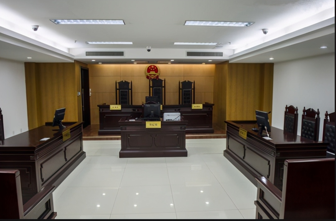 郎教授白玩空姐3年，空姐不归还房产，郎教授：我也不让你好过