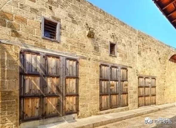 不是一声巨响而是一声呜咽作文,这就是世界用英语怎么说