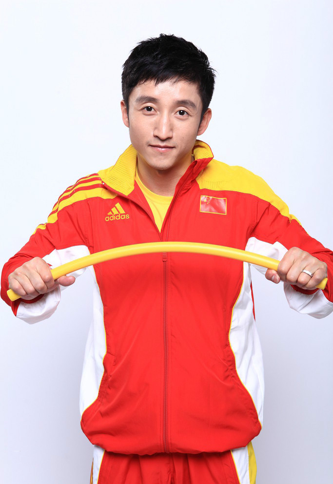 2夺奥运金牌，曾向妻子提出23次分手，拳王邹市明如今咋样了？