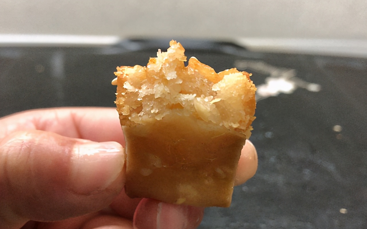 蜜三刀小吃制作视频,儿时味道甜品蜜三刀