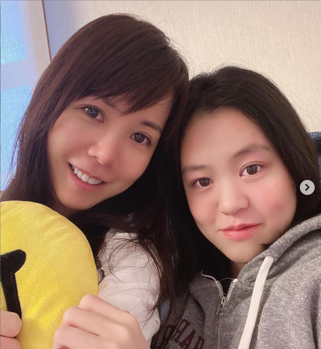 香港娱乐圈故事合集,香港娱乐圈的爱恨情仇故事