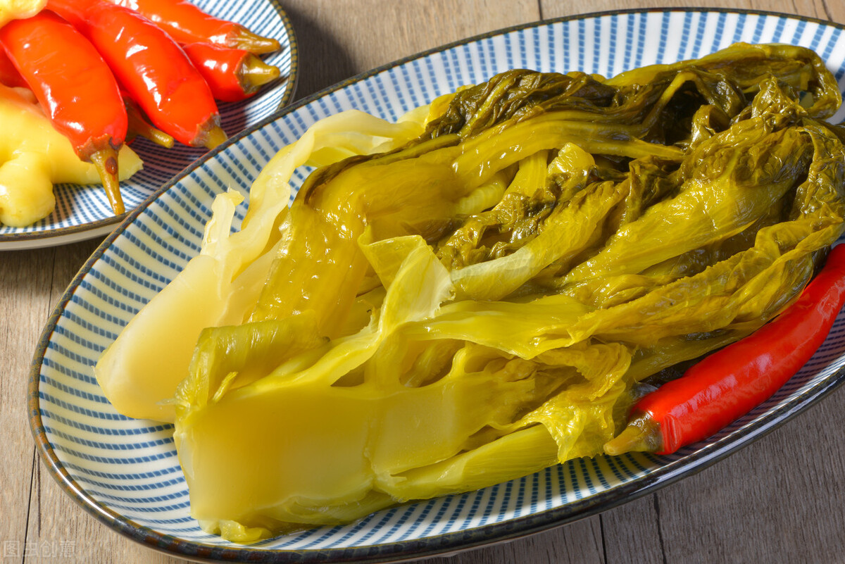 玻璃瓶腌酸菜的妙招,在楼房里腌酸菜的小妙招