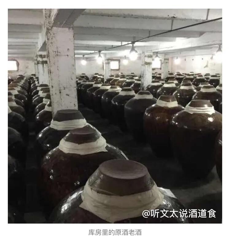 洞藏老酒与发霉坛子酒,老酒封存取出后坛外发霉