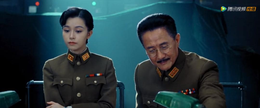 12年来无人超越，这姐妹花，撕得越狠爱越深