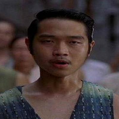 他才是星爷电影里最经典的配角,星爷爆红后曾为4巨星当过配角