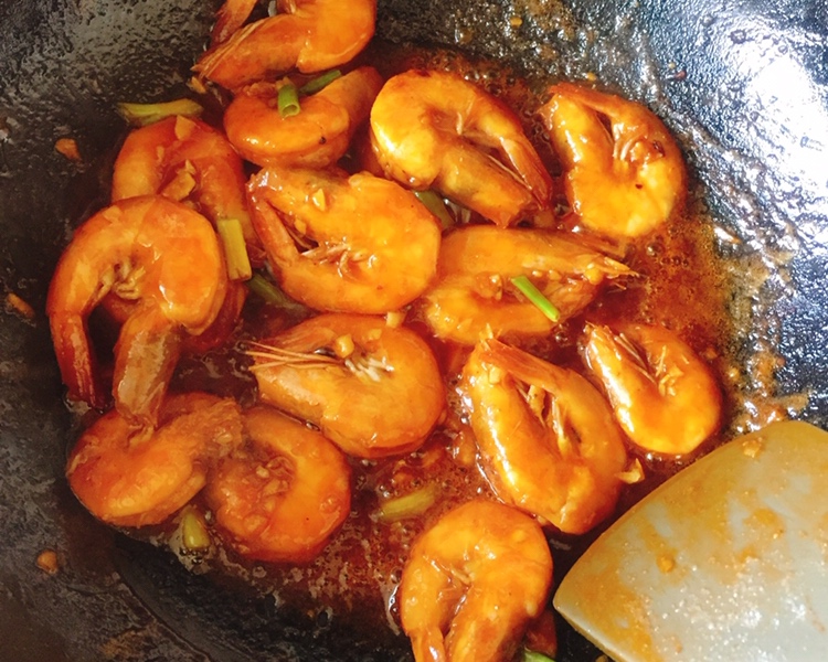 为什么抖音做的油焖大虾那么红亮,红亮油焖大虾最正确的方法