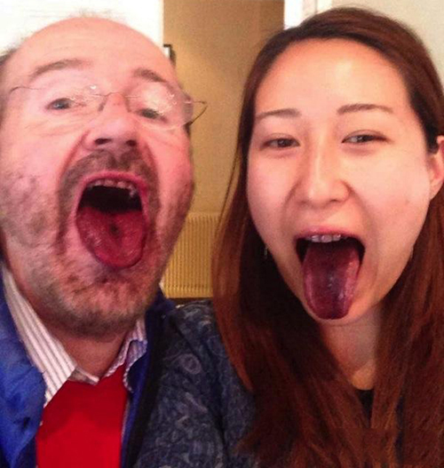 如何分辨真假红酒的方法 (如何辨别真假红酒的方法)