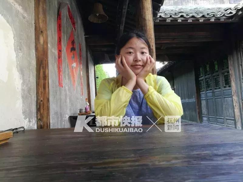 厉害！23岁刚毕业小姑娘，电话指挥一大男人在家10分钟内接生一个娃