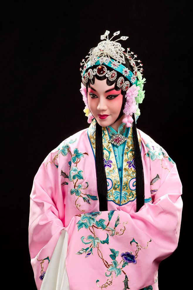 怎么样欣赏京剧的唱腔,如何才能更好地欣赏京剧