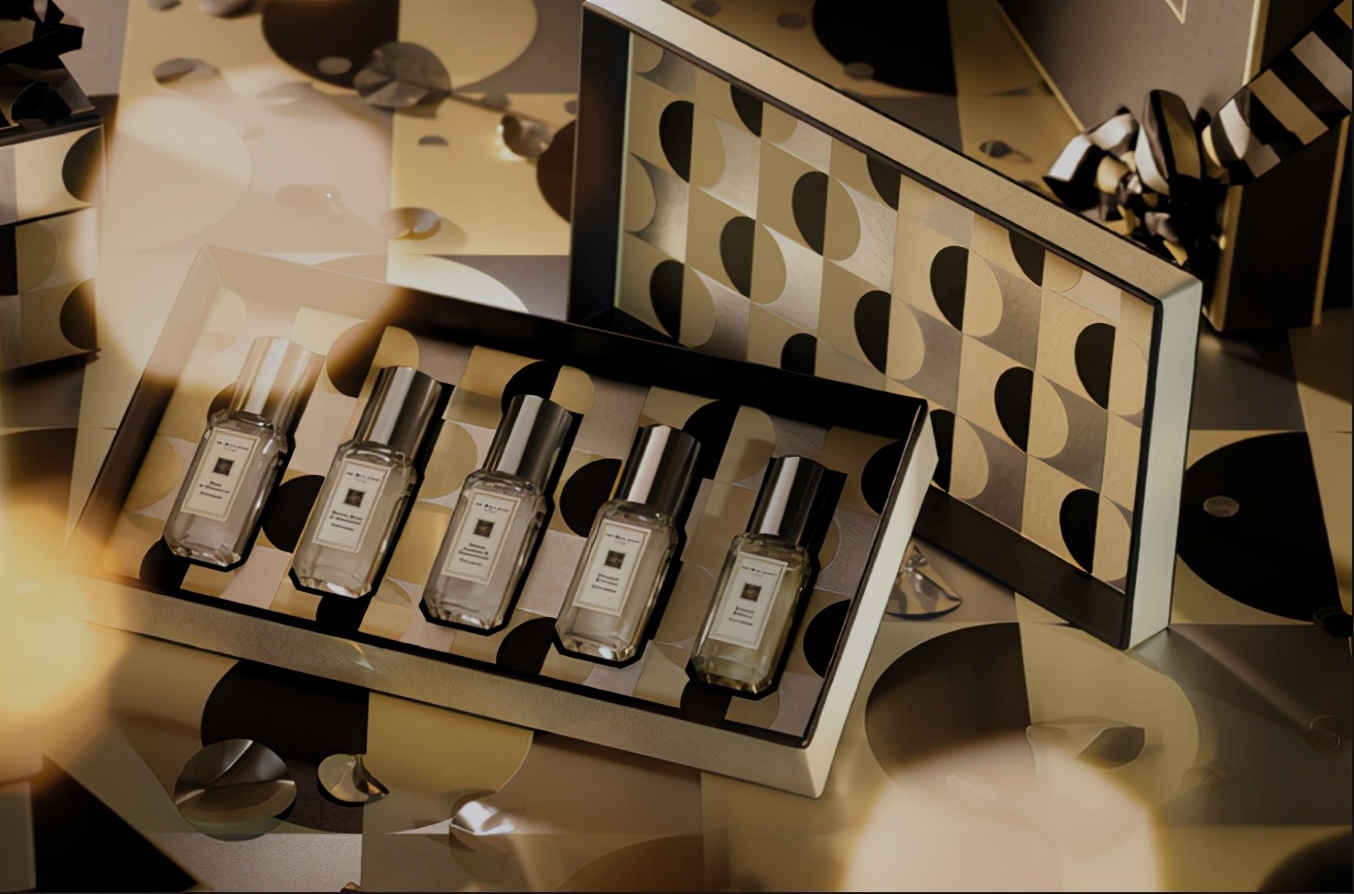 香奈儿盲盒最好的,香奈儿盲盒内容