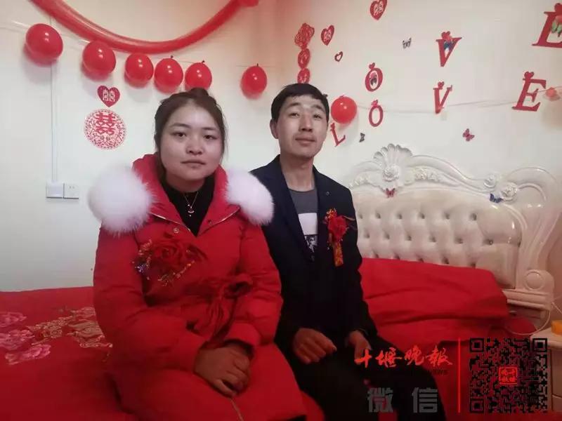 「十堰」“有人办婚礼！”十堰村干部接到举报后马上出动，看到这样一幕