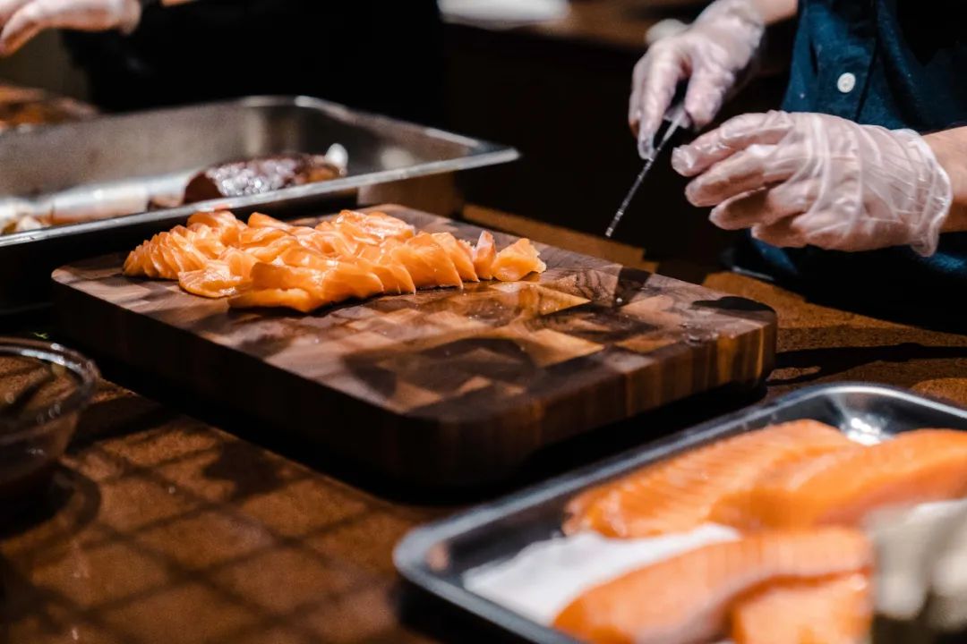 京城首家！探秘最热门“一尺花园”咖啡馆，西山脚*体下**会海派腔调