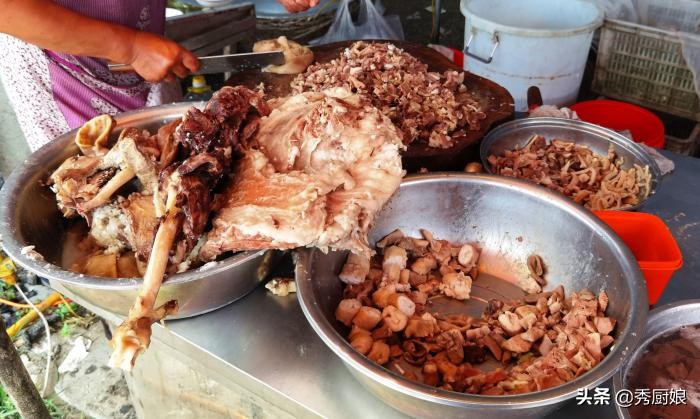 清炖羊肉煮的时候放什么调料,怎样炖羊肉排骨汤软烂无膻味