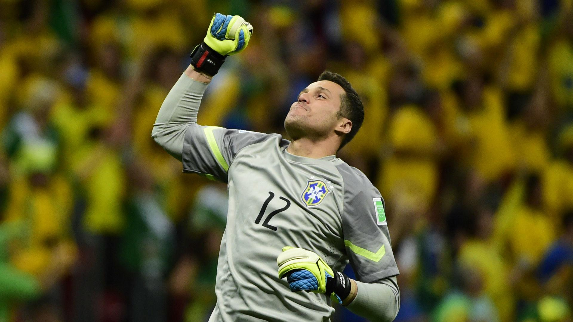 扑出梅西和c罗点球,扑出梅西任意球