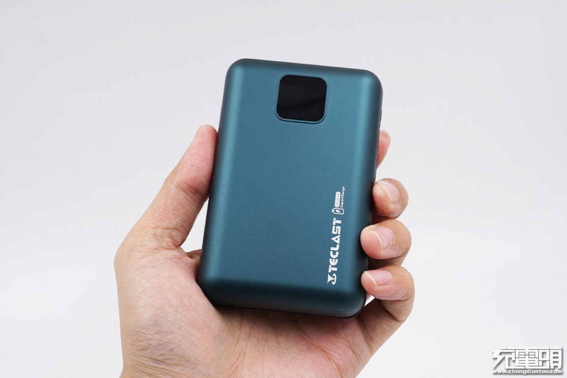 台电能量怪兽57000毫安充电宝拆解,台电20000毫安充电宝拆解