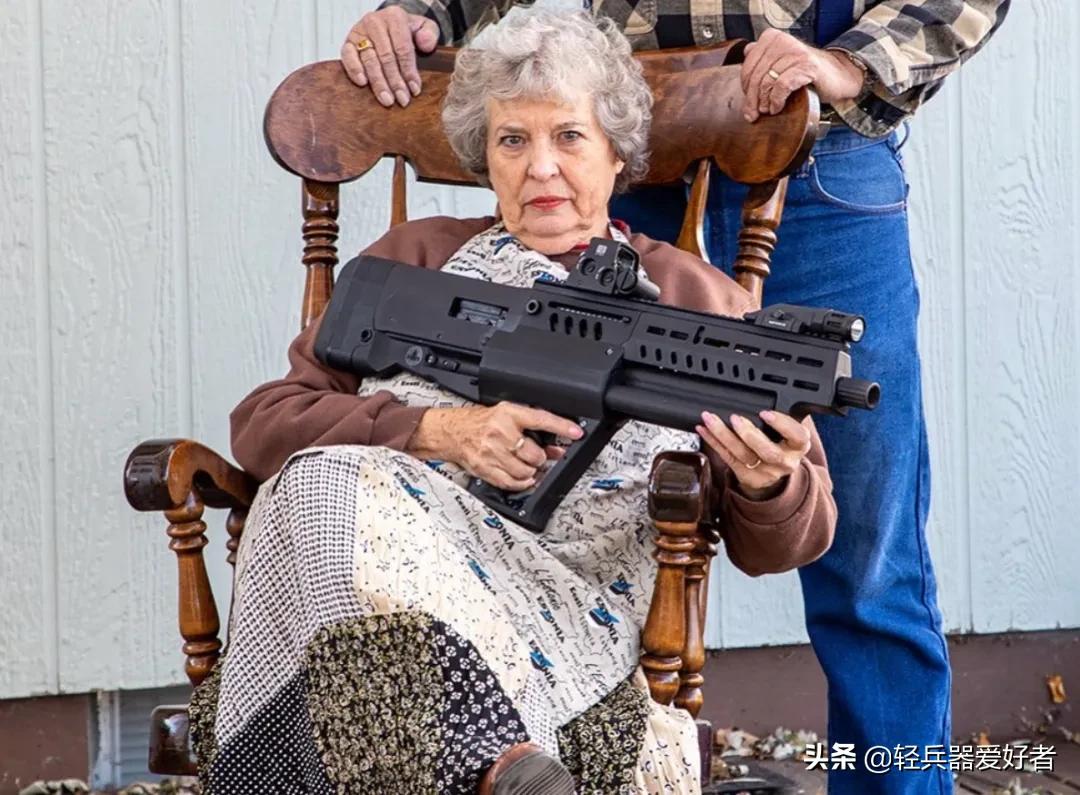 抄袭科幻太空枪?以色列这支毁灭力强大的巷战神器,到底强不强?