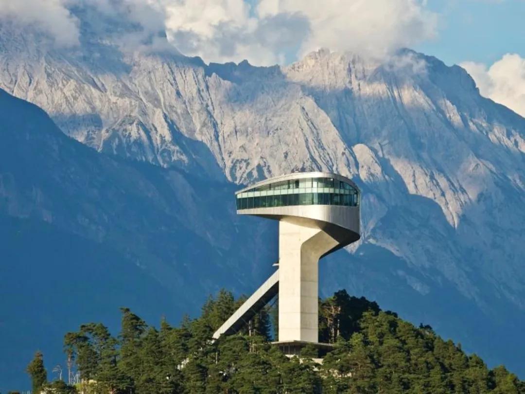 酷酷酷酷酷！10位建筑大师设计的椅子，太酷了