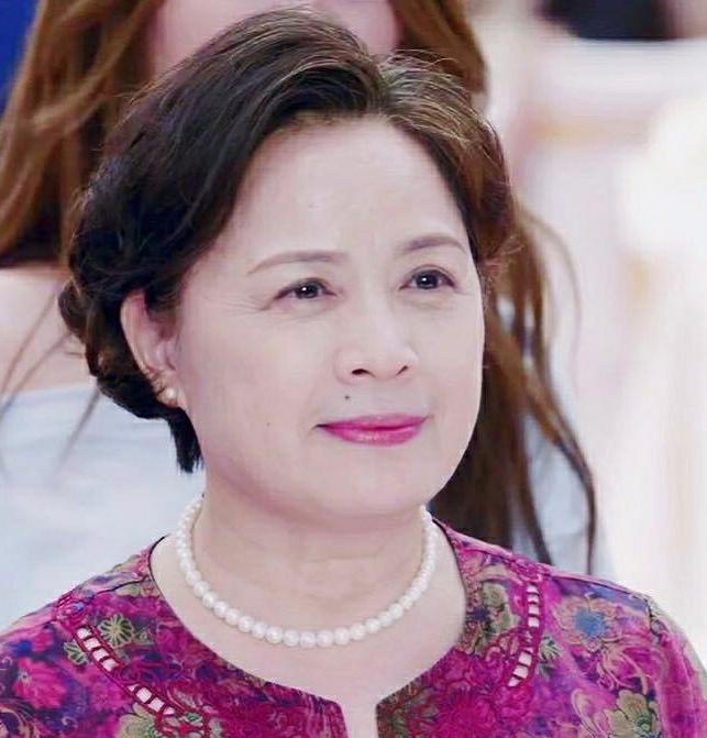 囧妈徐峥黄梅莹开启母子治愈之旅,黄梅莹演囧妈片酬