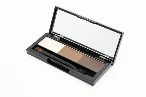 intoyou唇部精华避雷,进来避雷新手化妆误区