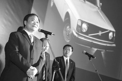 “汽车疯子”李书福的传奇人生