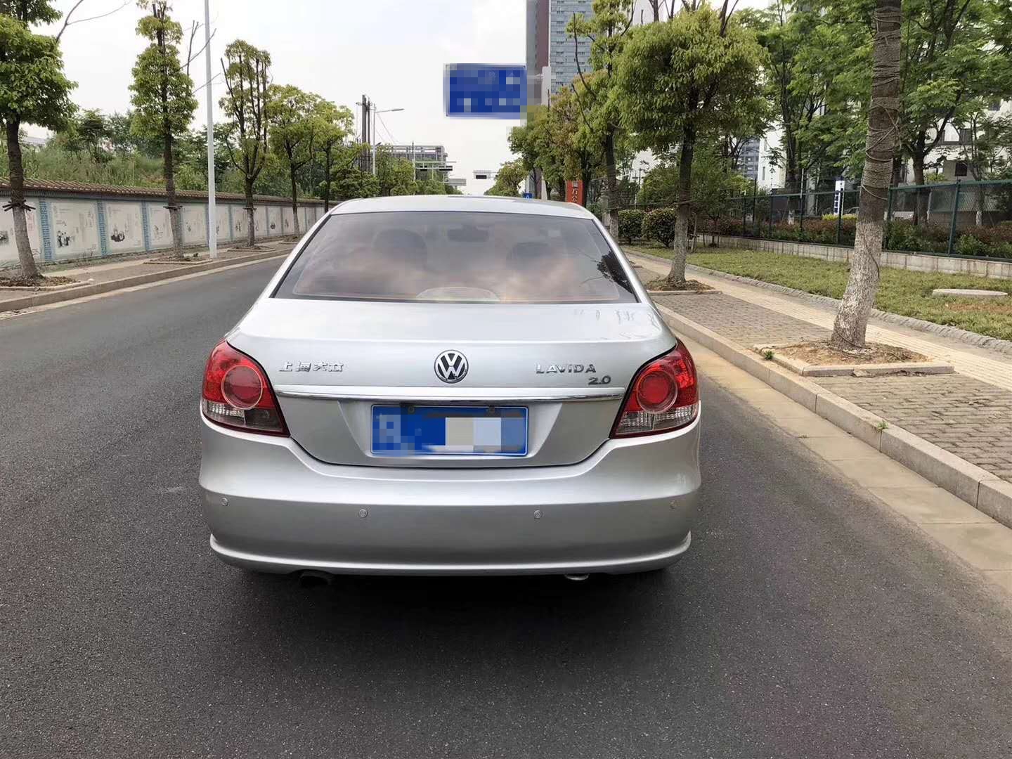 2010年大众朗逸2.0怎么样,2010年大众朗逸二手车值多少钱