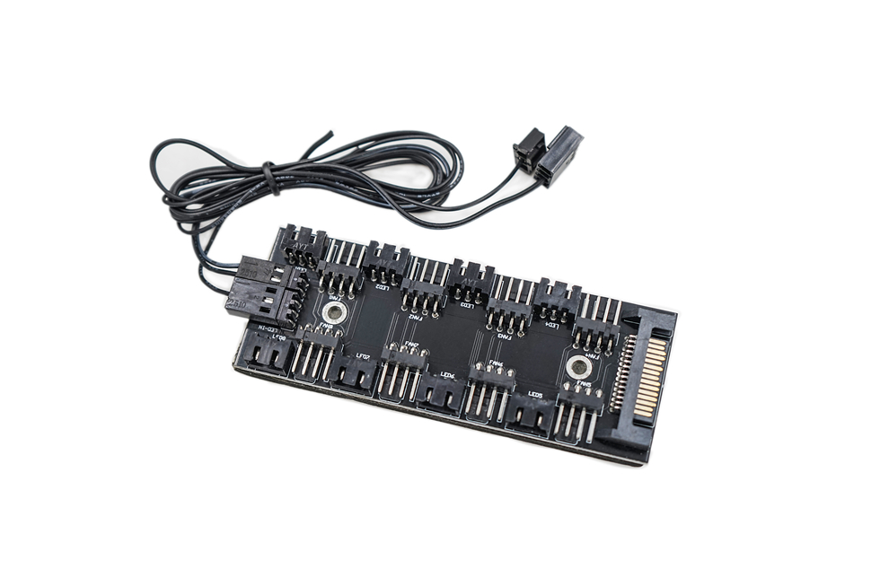 科技以灯为本，3600X+B450+BMR-24水冷+大水牛铁血战士机箱装机秀