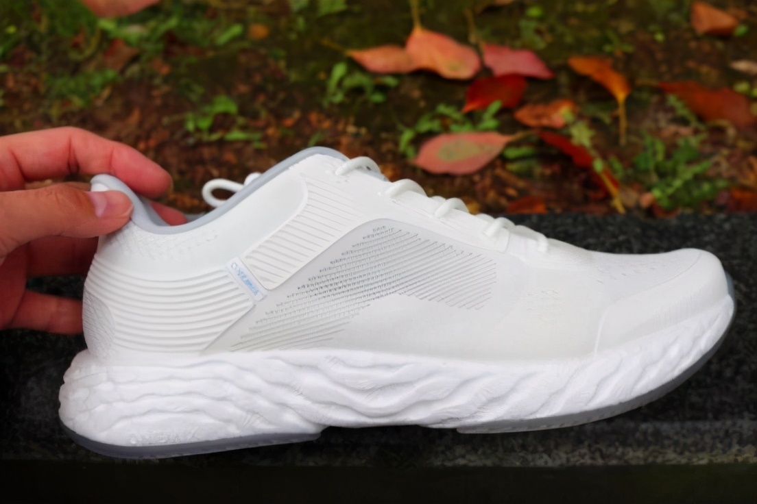 走路轻软跑步双弹颜值时尚,OneMix逍遥游休闲跑鞋实测