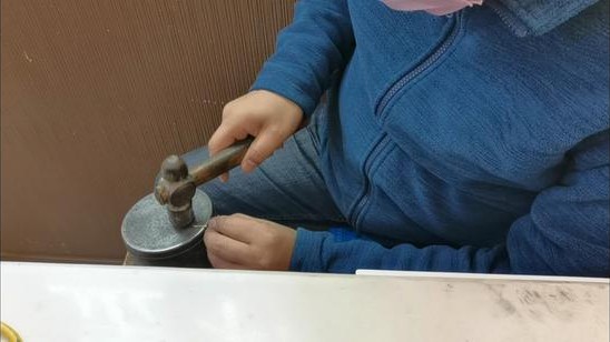 纯金耳钉弯钩断了可以修吗,黄金弯钩耳钉断了能焊接上吗