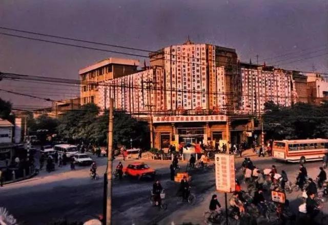 钟楼商圈还能重新繁荣起来吗,钟楼商圈有多强