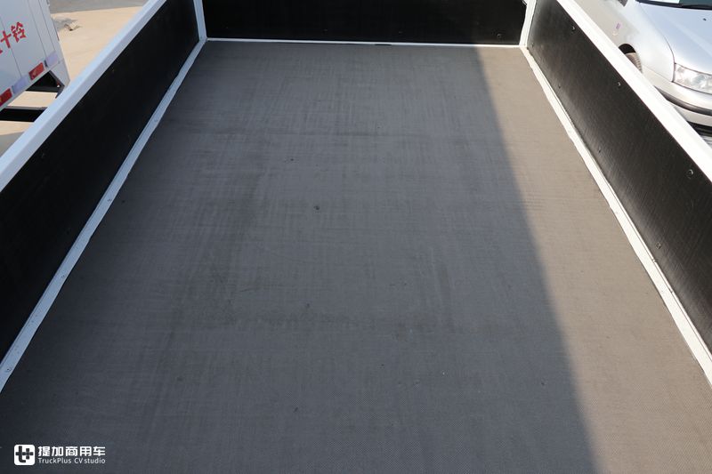 五十铃轻卡和重汽轻卡哪个质量好,五十铃轻卡哪款最好耐用