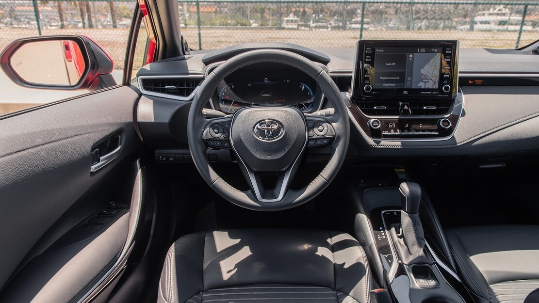 8代思域跟11代卡罗拉哪个更好,本田第十一代思域pk丰田卡罗拉