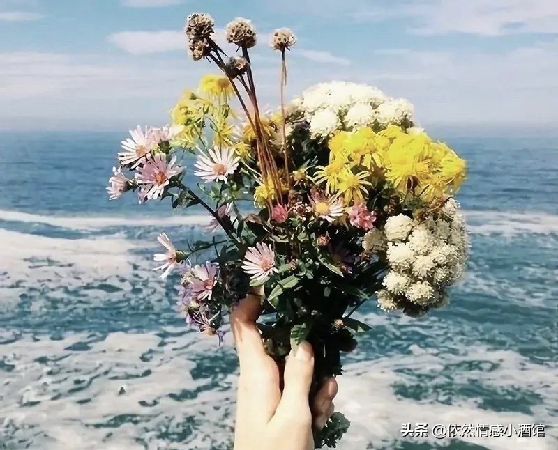 没见过世面的人就发朋友圈吗,不回信却在发朋友圈的人是啥心理