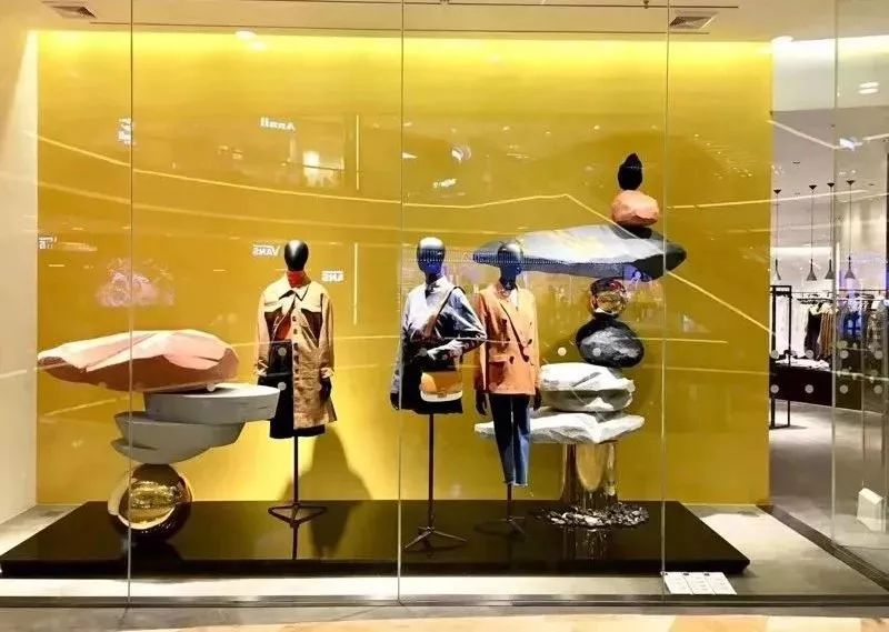 中国之光！UR开店开到英国伦敦！创下快时尚品牌神话