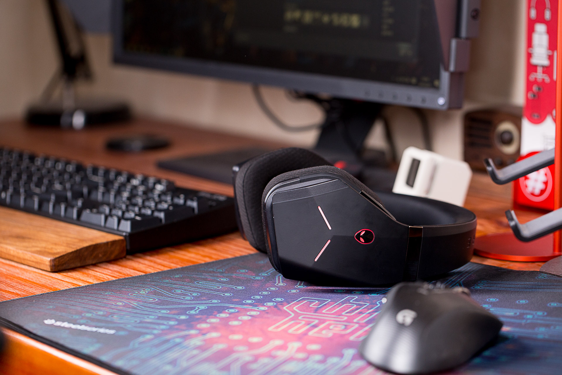 外星人耳机aw988按键介绍,外星人aw988耳机什么时候上市的