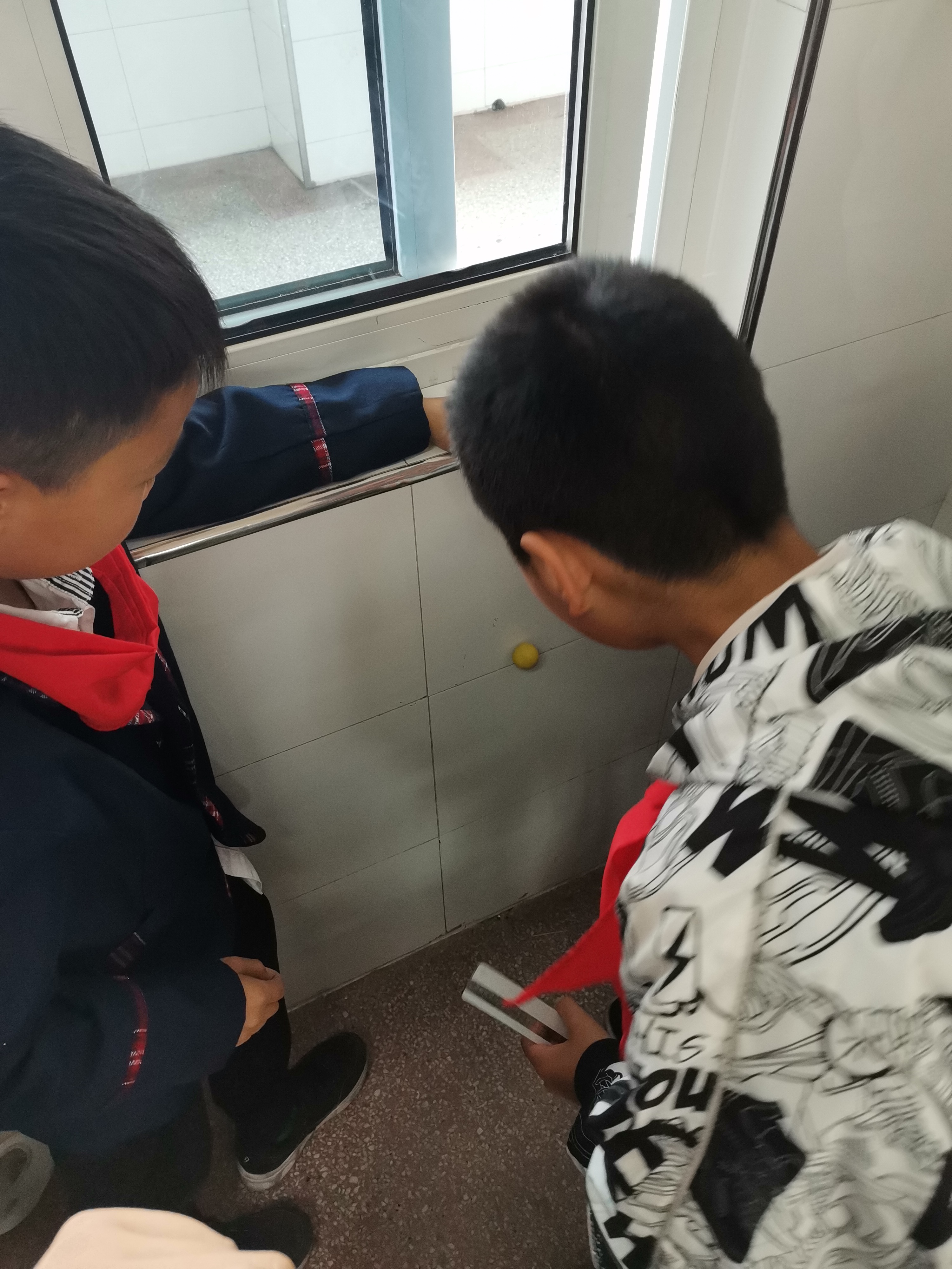 球的反弹高度为什么不一样,破坏球还能反弹吗