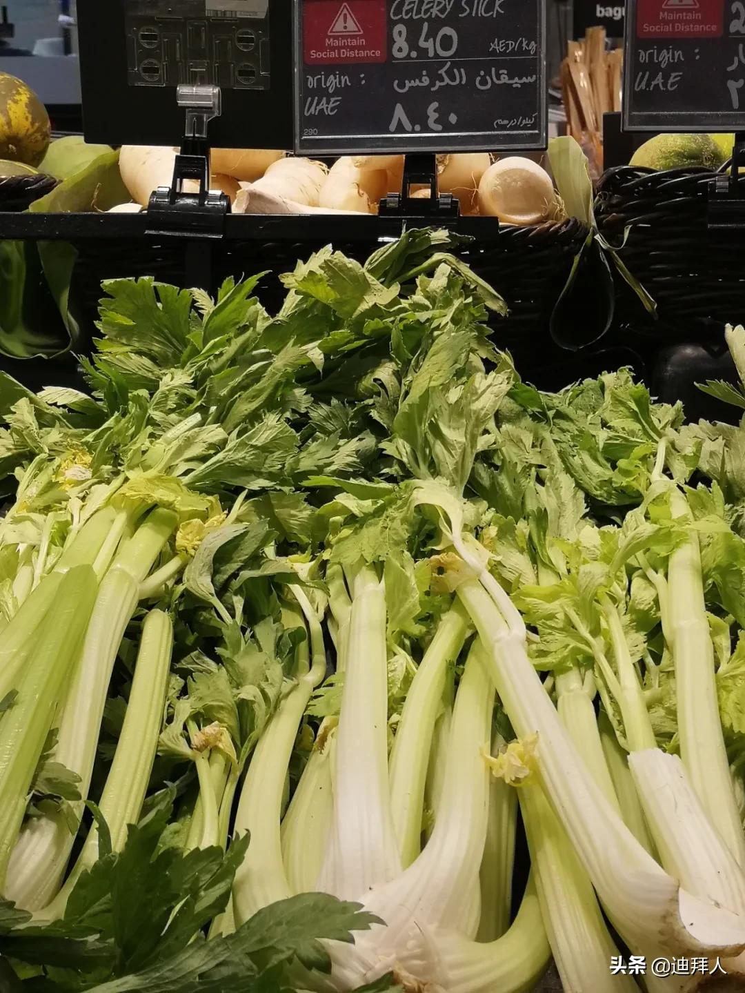 迪拜的物价多少钱一平方,迪拜顶级商场购物实拍