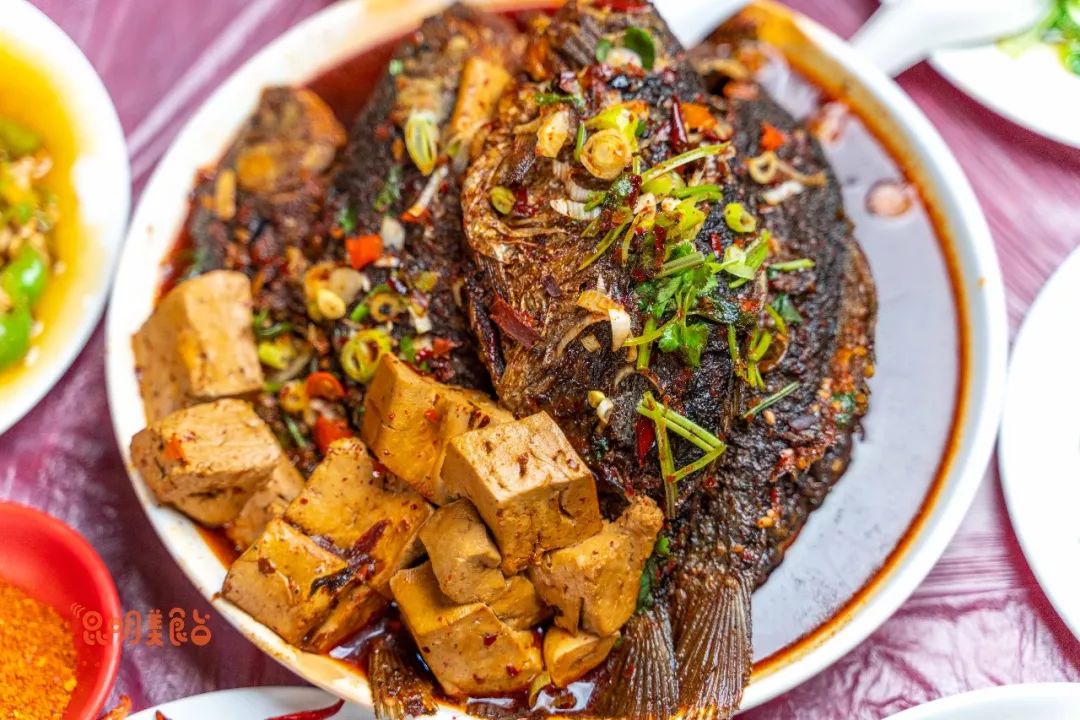 昆明必须知道的高端饭店,昆明市比较出名的饭店