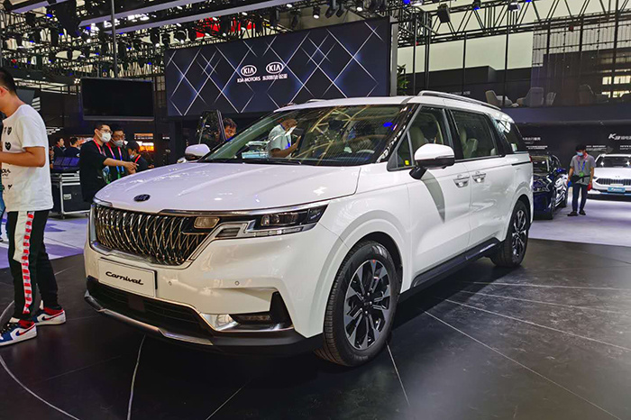 吉利星瑞和高尔夫8哪个更值得买,高尔夫和星瑞