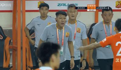 中超奇葩事件完整,中超联赛奇葩一幕