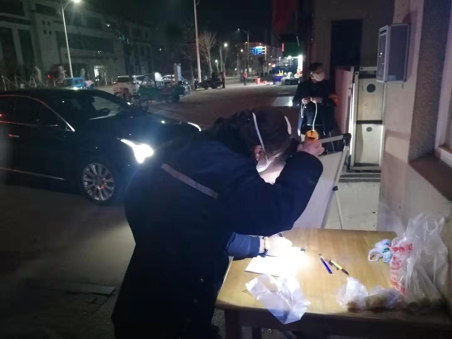 洪泽区高良涧洪泽园三村网格员张苹：用责任与担当守好家门