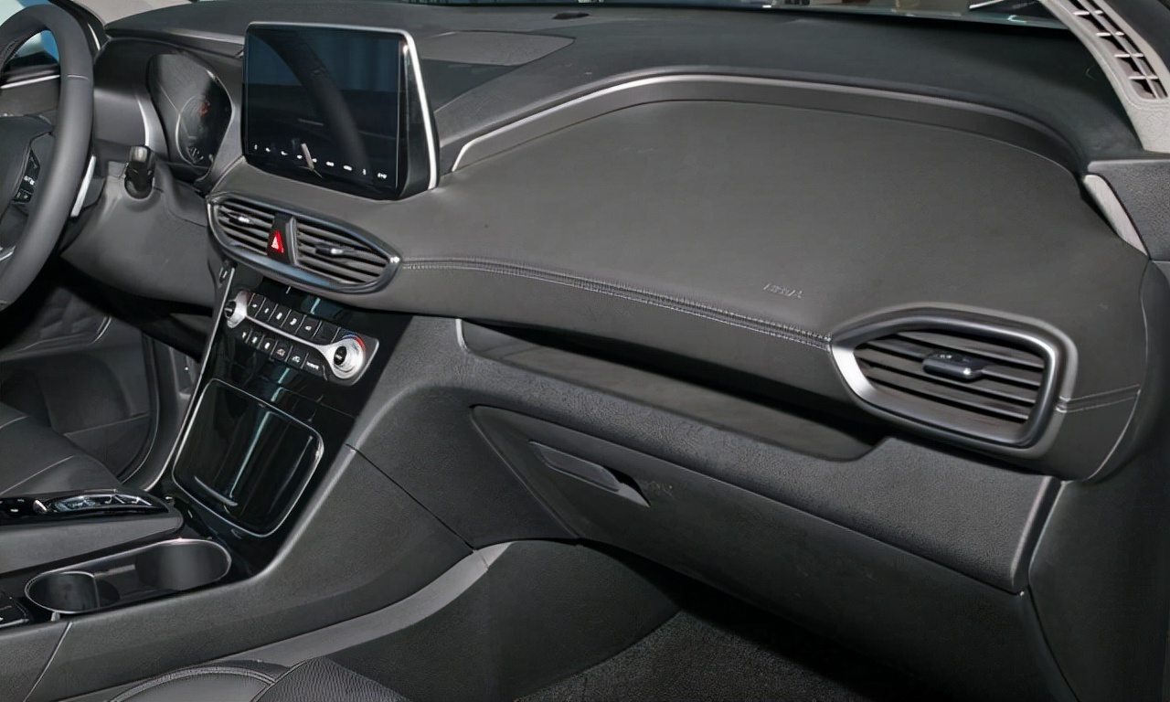 23万提的新车,23万提了辆丰田威兰达四驱版