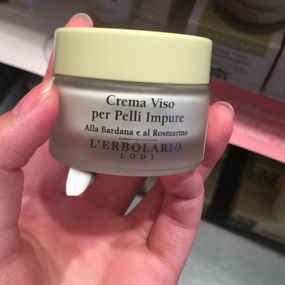 保湿好用的面霜推荐性价比高的,推荐效果好便宜的补水保湿面霜