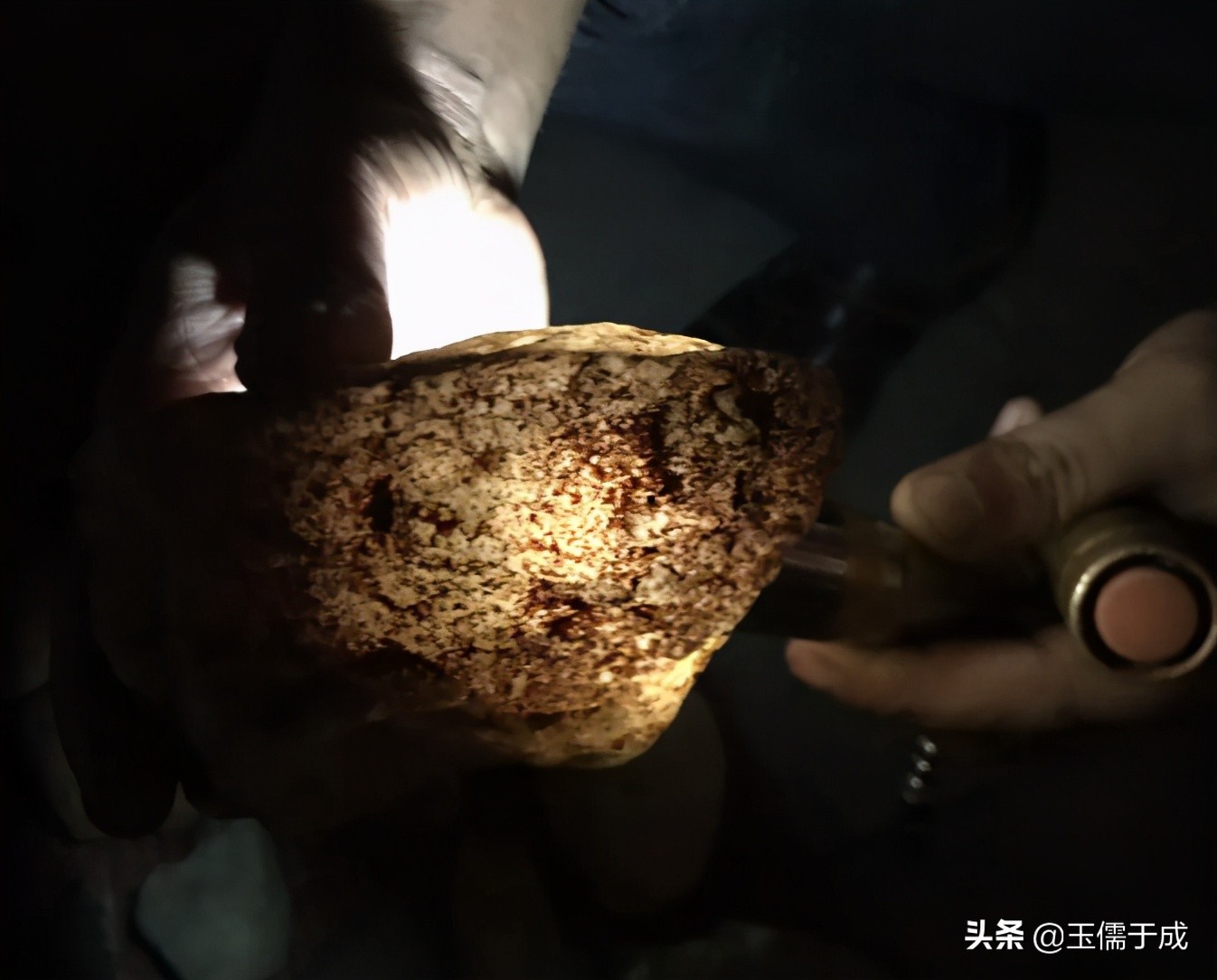 孔雀舞动的瑞丽市——详解云南瑞丽市翡翠玉石市场