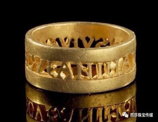 七夕送什么口红不会出错,七夕送女朋友口红送几支合适