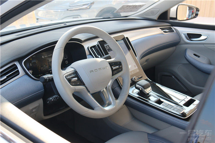 荣威er6新能源汽车,试驾荣威i61.6