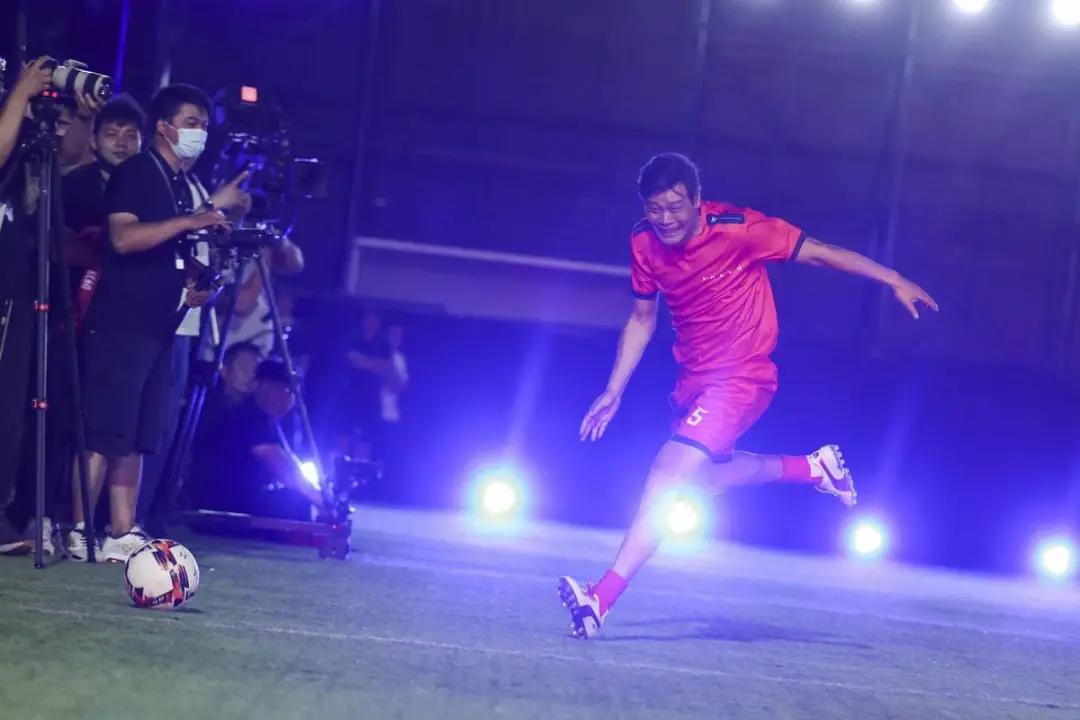 范志毅杨晨足球综艺节目,范志毅讲的杨晨比赛