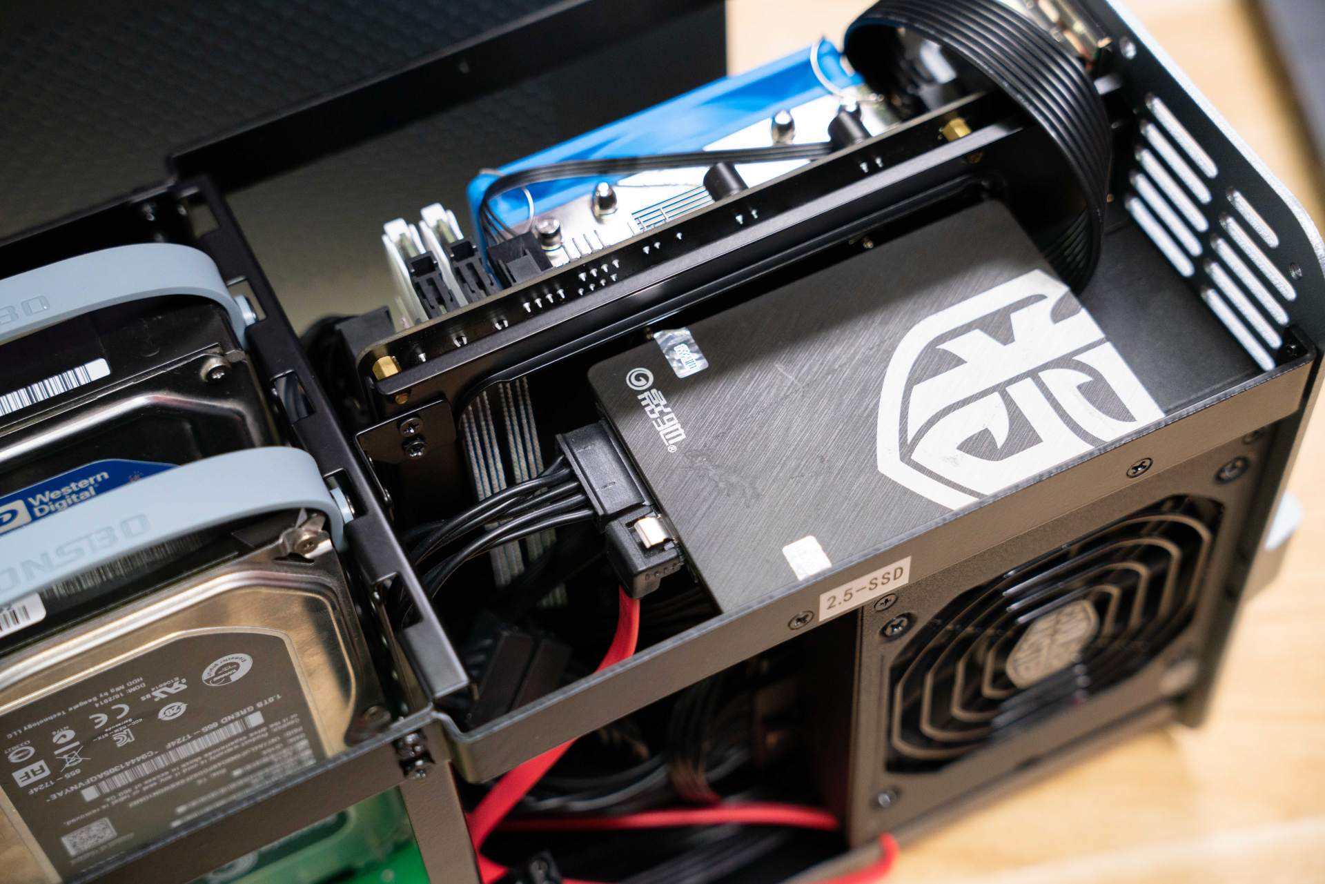 乔思伯机箱v11开箱,乔思伯n1组装nas