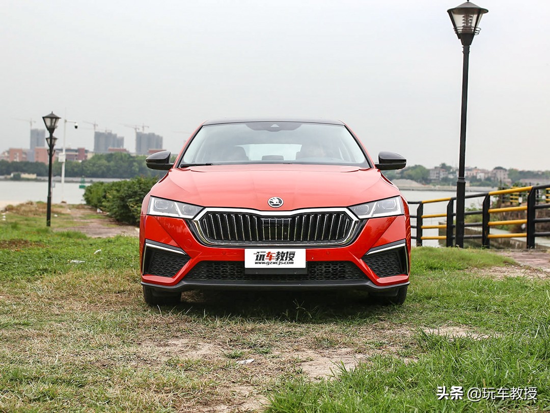 斯柯达明锐pro和天籁2.0选择哪个,2022款全新明锐pro上市了吗